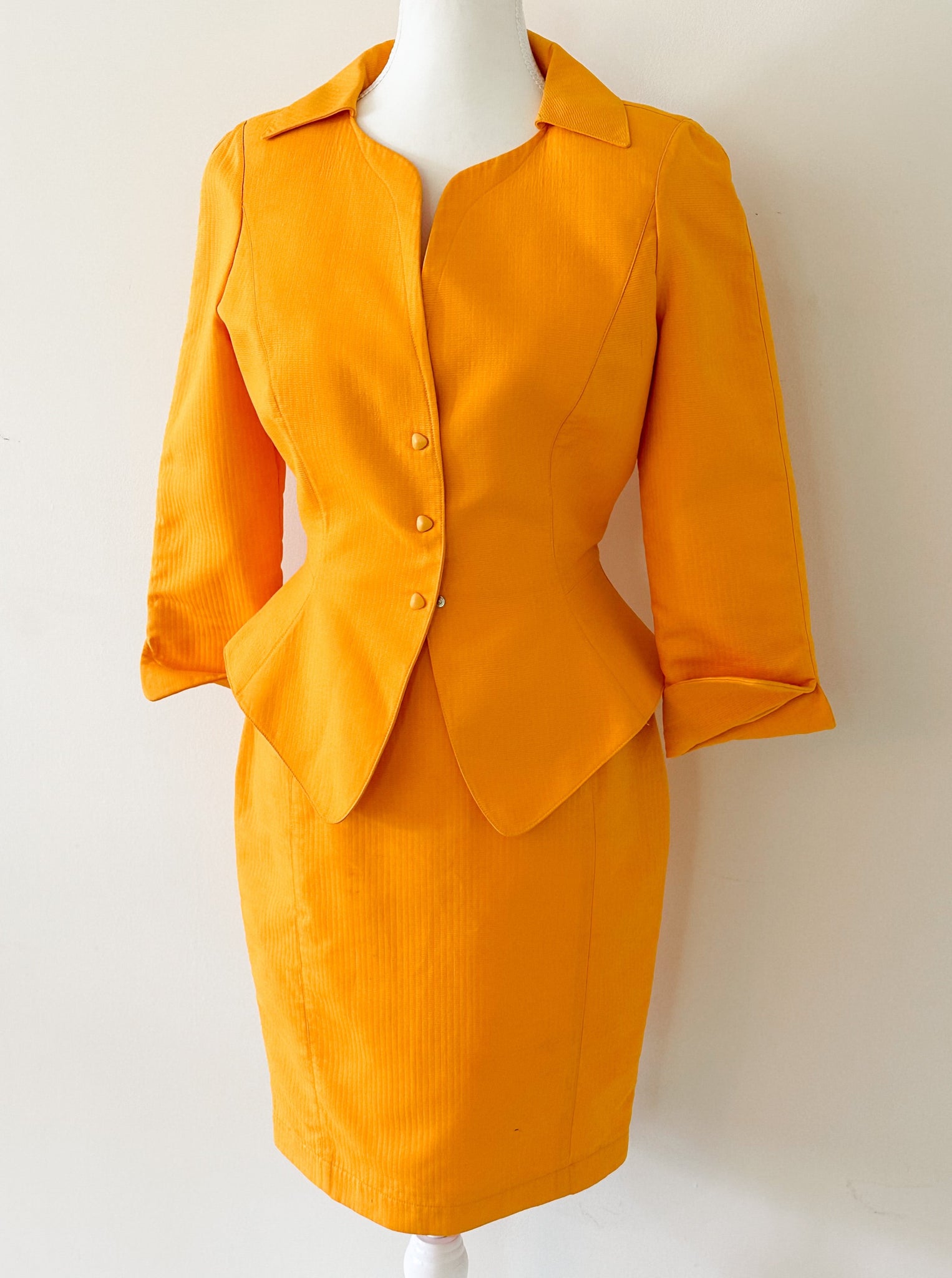 ORANGE MUGLER SET