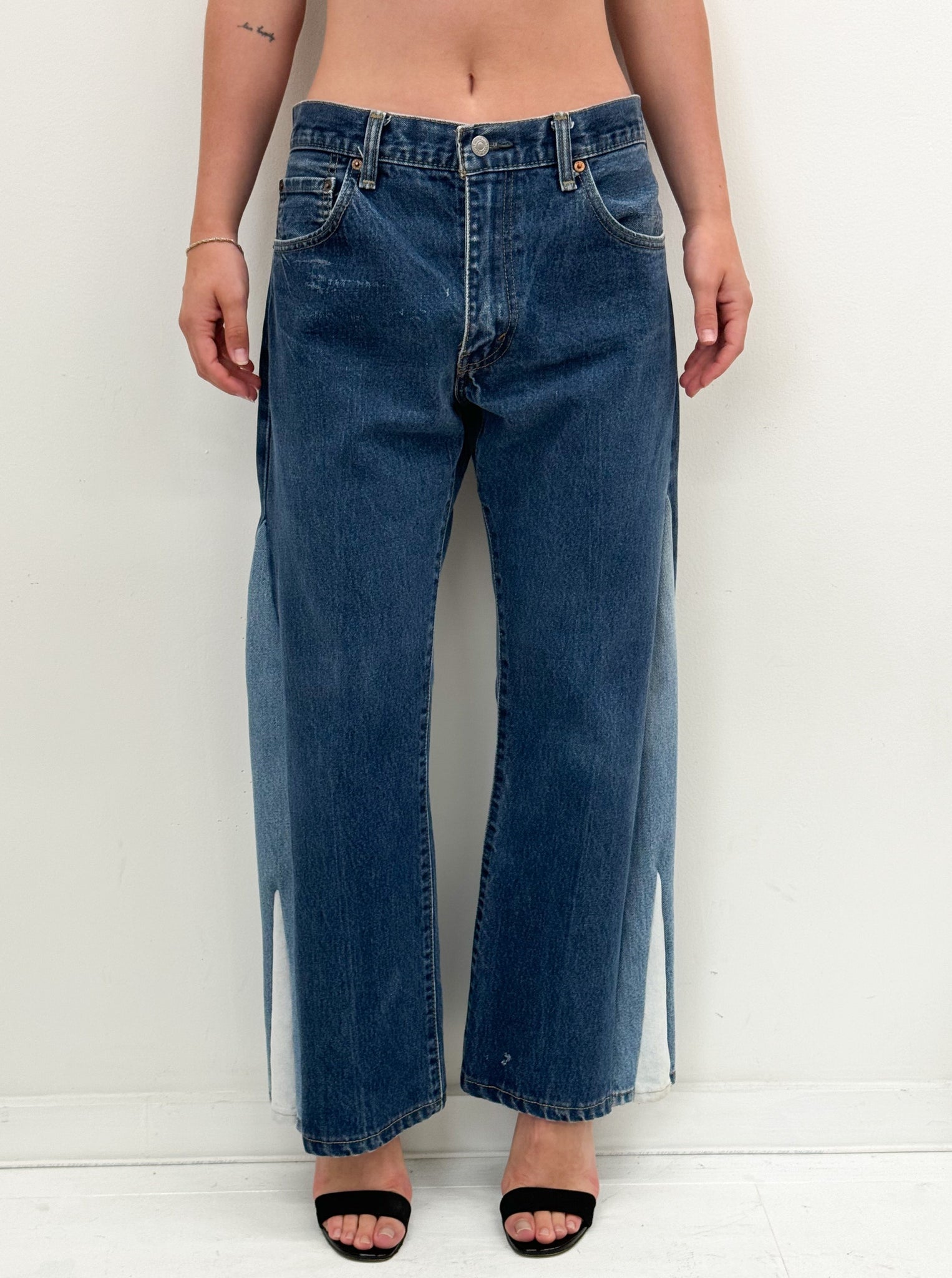 3 TONE FLARED JEANS