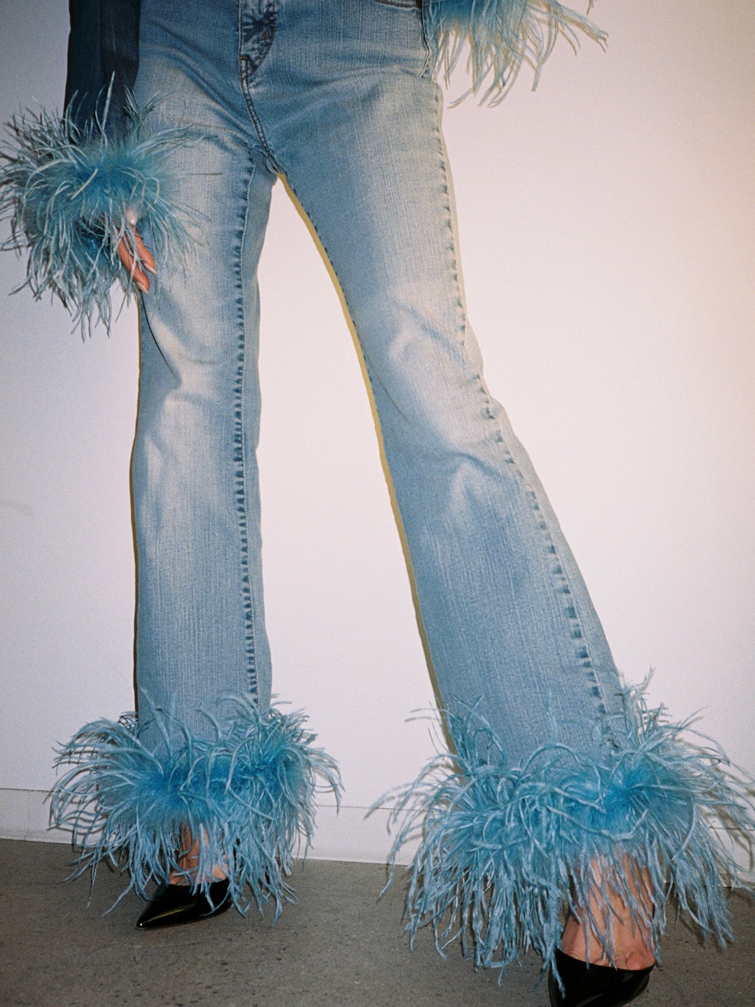 FEATHER TRIM BOOTCUT JEANS